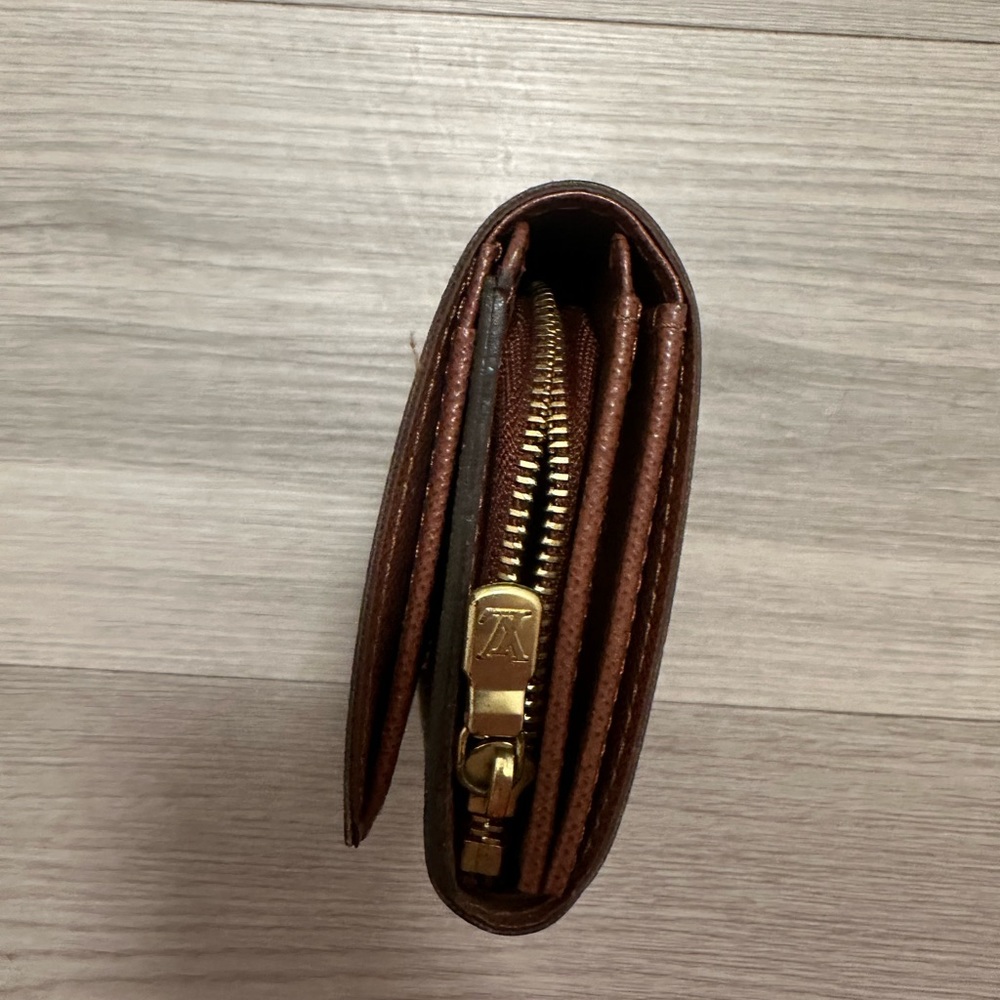 Louis Vuitton Monogram Wallet - Picture 10 of 10